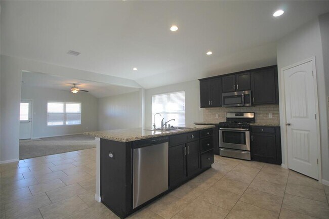 Foto del edificio - 3410 McDonough Way