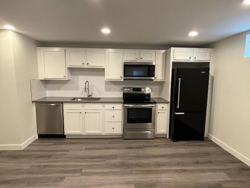 Foto principal - 6033 Nelson St