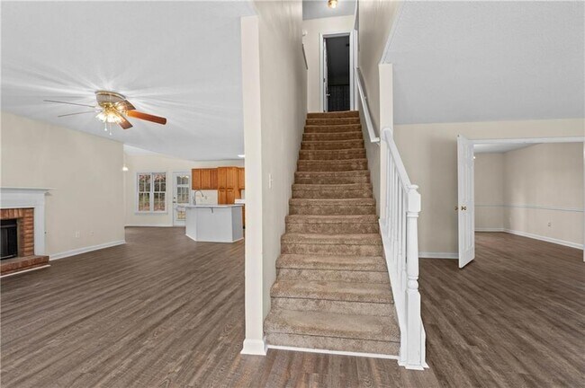 Building Photo - 2155 Southbrook Ridge NW