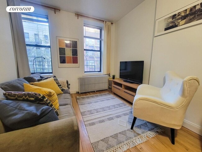 Building Photo - 344 E 51st St