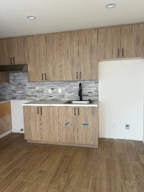 Foto del edificio - 825 W Colden Ave
