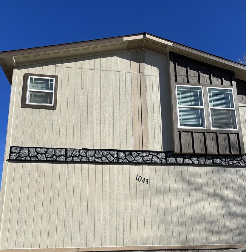 1043 Williams Street Unit C, Brush, CO 80723 Townhome Rentals in