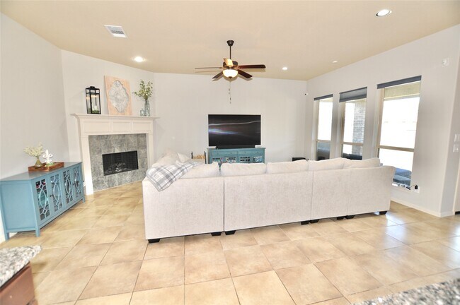 Foto del edificio - 13423 Beall Woods Ln
