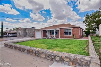 Building Photo - 815 Ellis St