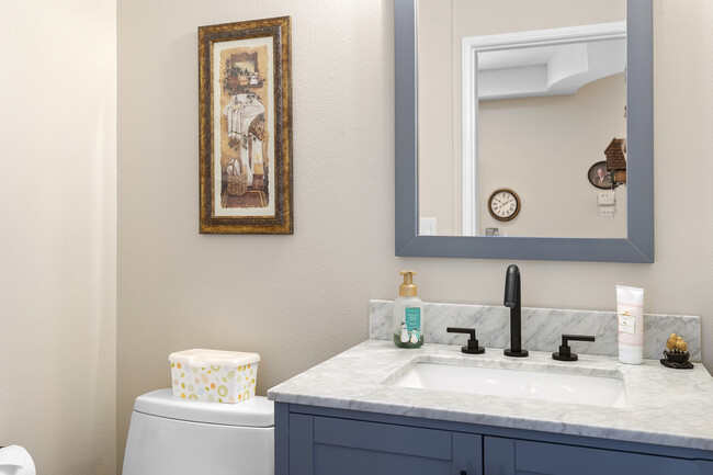 Foto del edificio - 14249 Dickens St