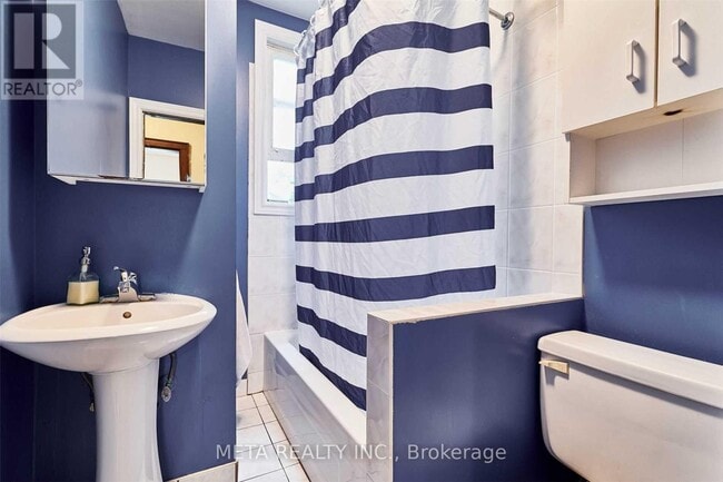 Building Photo - 22 Freeman St