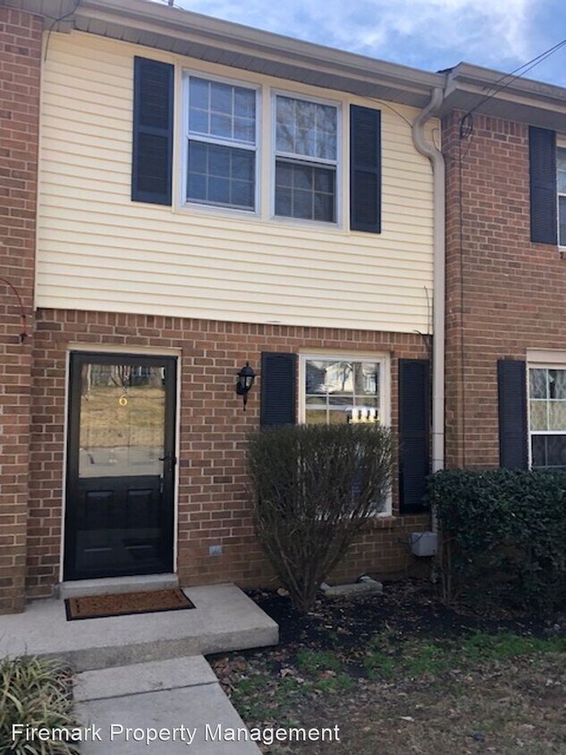 Primary Photo - 2 br, 1.5 bath House - 208 Blue Ridge #6