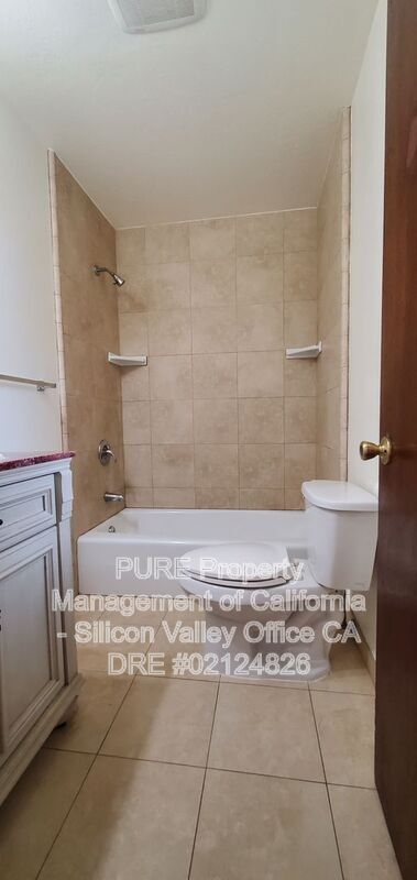 Foto del edificio - 629 Townsend Dr