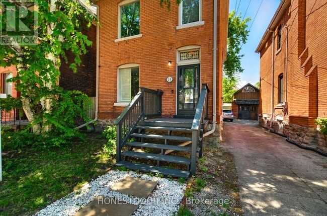 Building Photo - 20 Locke St S