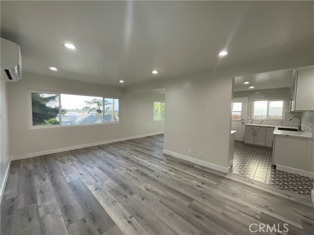 Foto principal - 16761 E Main St
