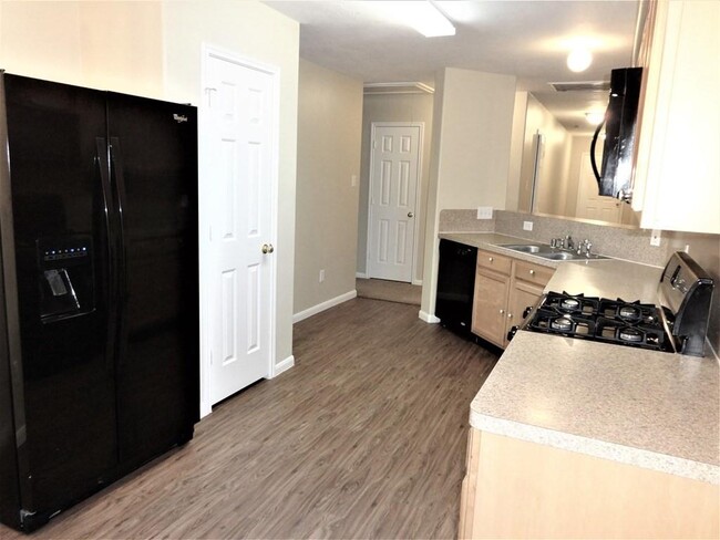 Building Photo - 17019 Midnight Sun Ln