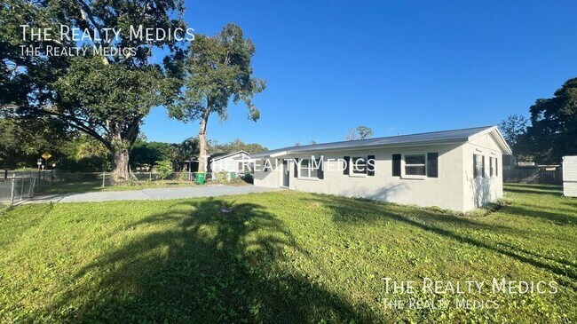 Foto del edificio - 2530 N Palm Dr