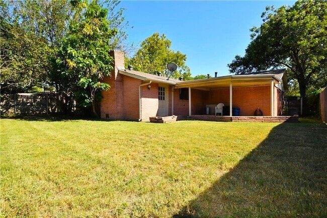 Foto del edificio - 508 Worcester Way