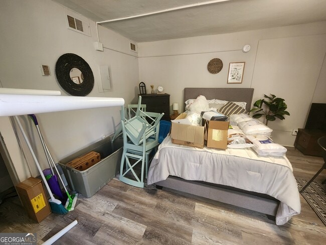 Foto del edificio - 917 Oakview Ave