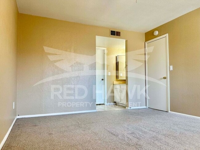 Foto del edificio - 623 W Guadalupe Rd