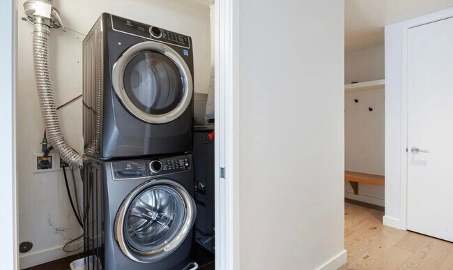 Photo - 1750 Wewatta St Apartment