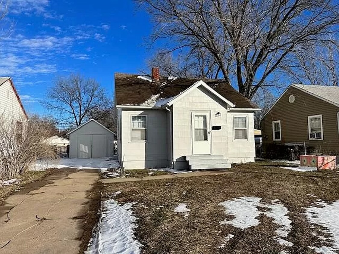 Primary Photo - Stunning 3 Bed 1 Bath In Quiet Neighborhood