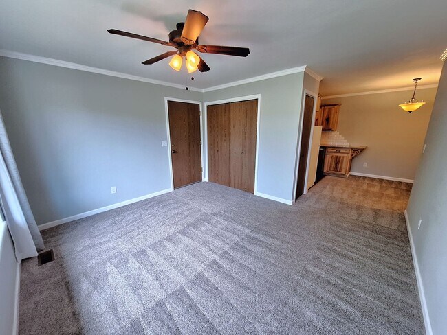 Foto del edificio - Quiet charmer- Upgrades abound, landry & u...