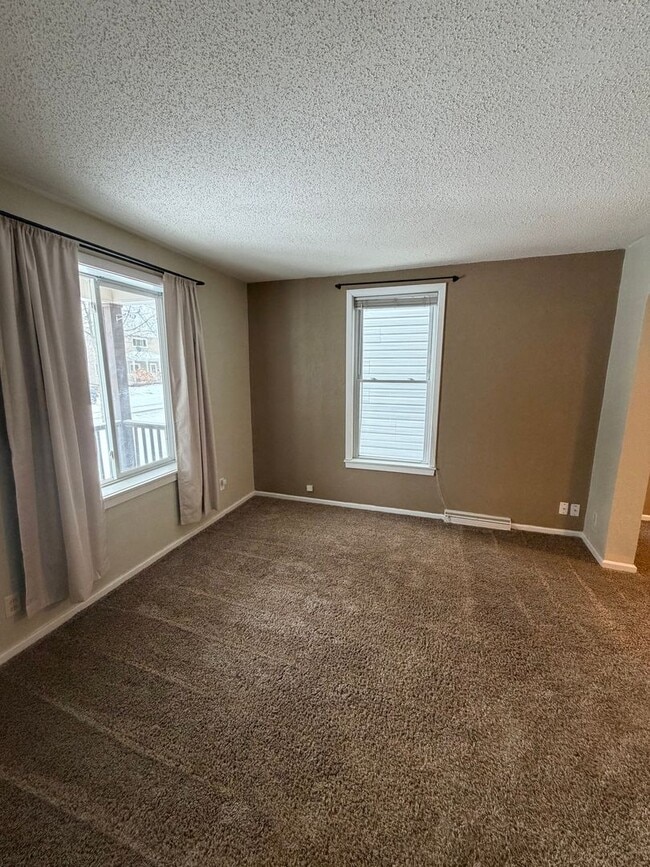 Foto del edificio - AVAILABLE NOW - 4 bed/1.5 bath Home In Superior