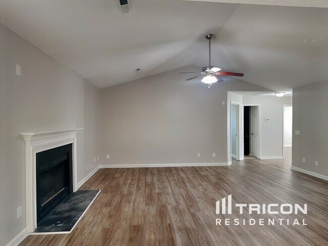 Foto del edificio - 3952 Cochran Rd