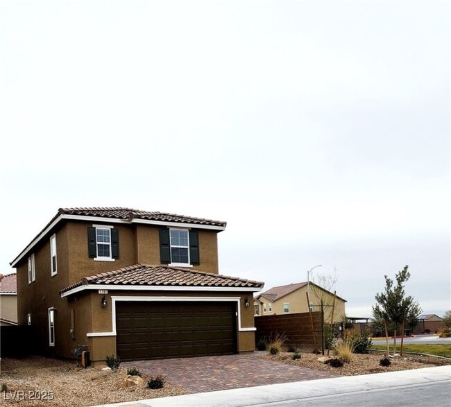 Foto del edificio - 1701 Rustic Village Ave