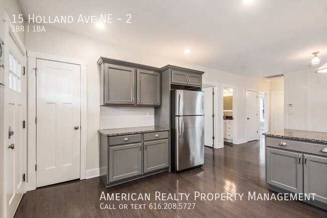 Foto del edificio - 15 Holland Ave NE