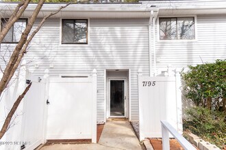 Building Photo - 7195 Sandy Creek Dr