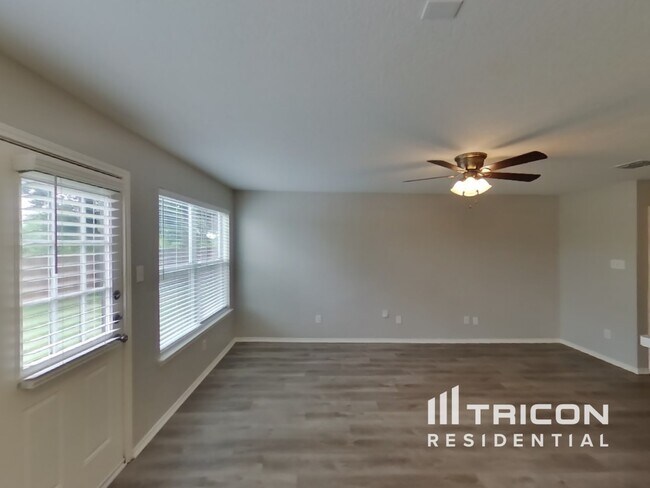 Foto del edificio - 1532 Pine Ln