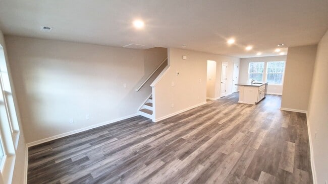 Foto del edificio - COMING SOON > 3BR Townhome • Brand-New Build • Garage Parking
