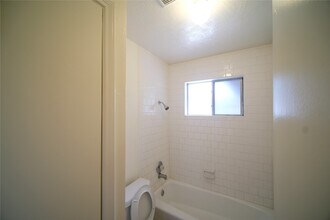 Building Photo - 12327 Shannon Hills Dr