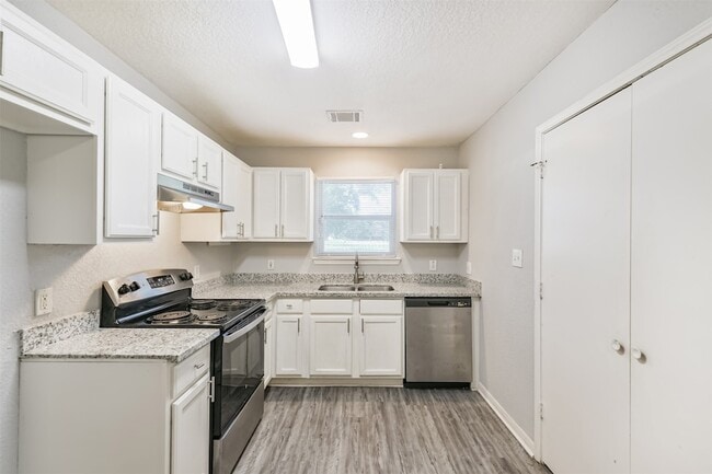 Building Photo - 617 Avenue I