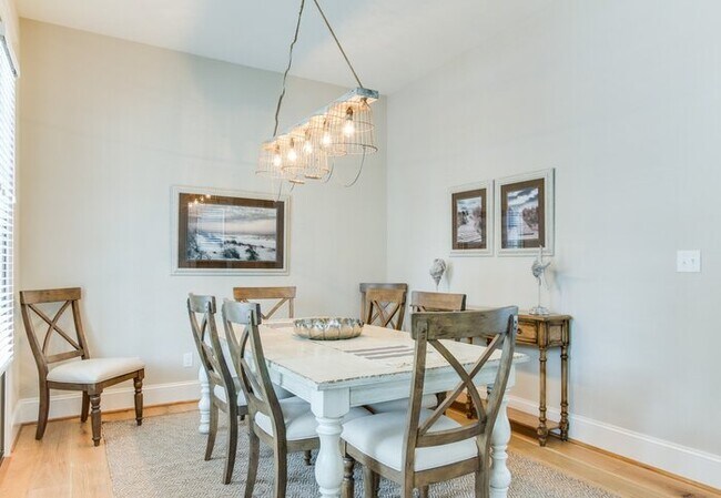 Building Photo - 412B The Chesapeake House