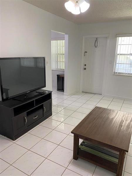Foto del edificio - 340 NW 19th St