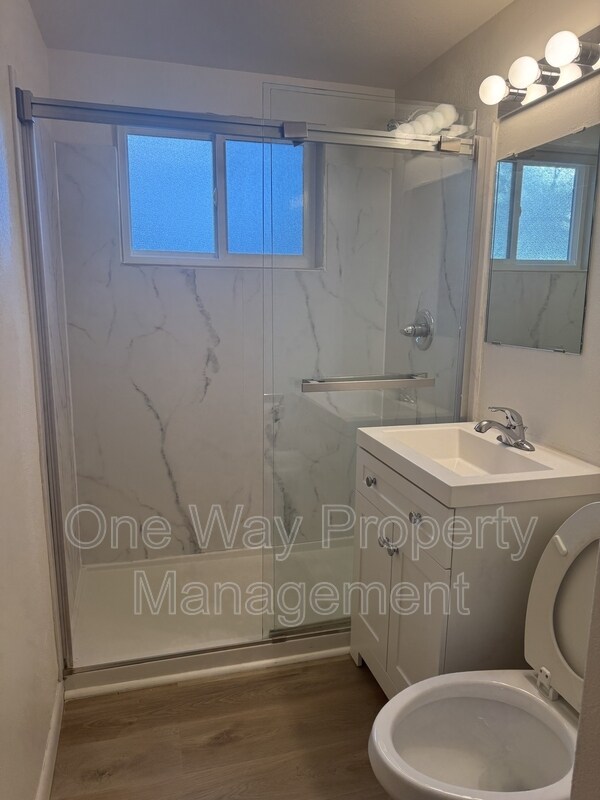 Foto del edificio - 1725 18th Ave