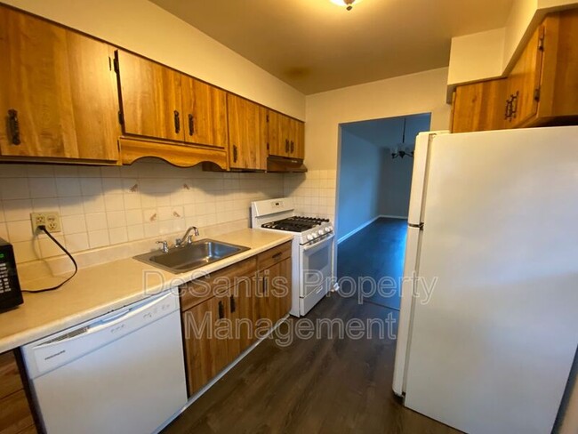 Building Photo - 203 College Park Dr
