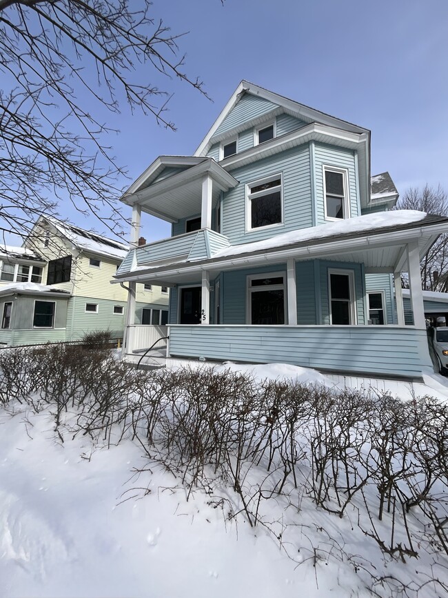 Building Photo - 25 Malden St