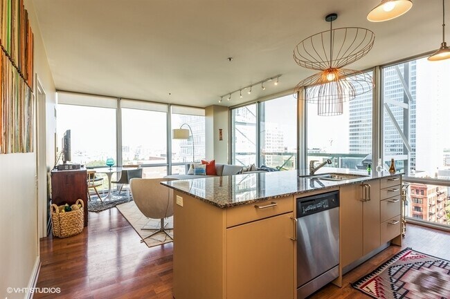 Foto del edificio - 653 N Kingsbury St