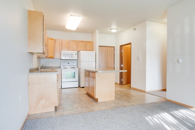 Lakestone Apartments Kitchen - Lakestone Apartments