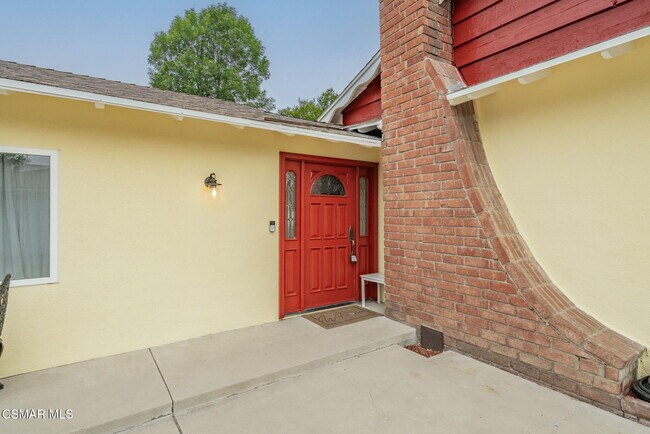 Building Photo - 22637 Mariano St