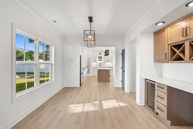 Building Photo - 113 ARBOR RIDGE CIR