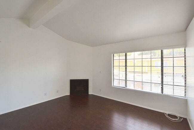 Foto del edificio - 5744 Colfax Ave