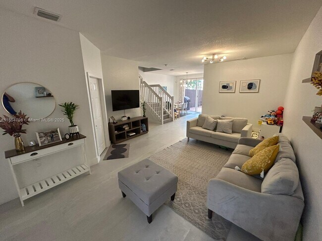 Foto del edificio - 12553 SW 121st Way