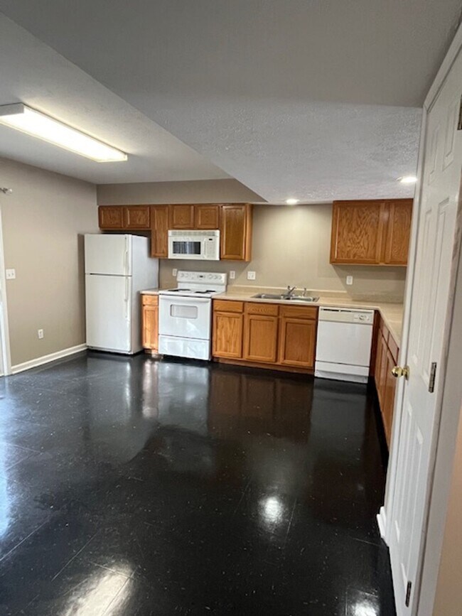 Foto del edificio - 1496 N Kinser Pike
