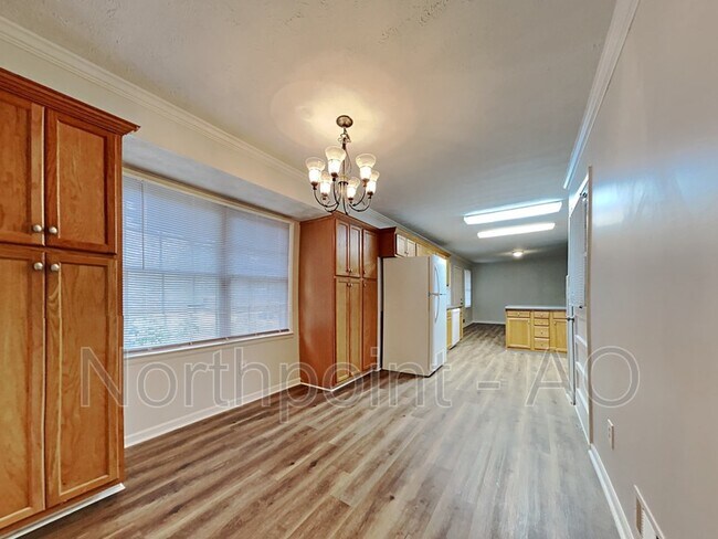 Building Photo - 761 Verde Dr