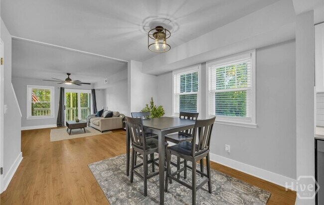 Building Photo - 210 Appleby Dr