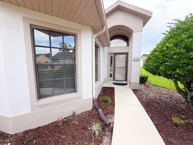 Building Photo - 6240 Fairskies Dr
