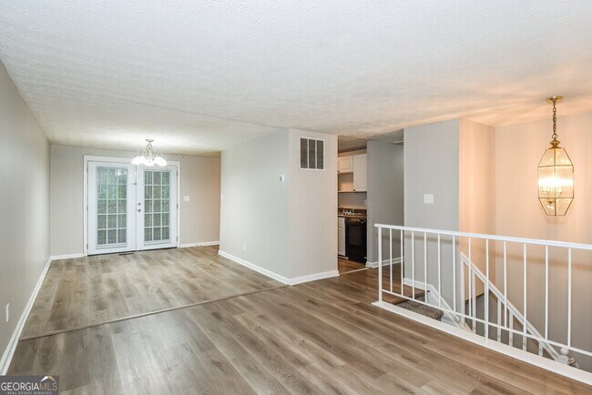 Foto del edificio - 3332 Chesterfield Ct
