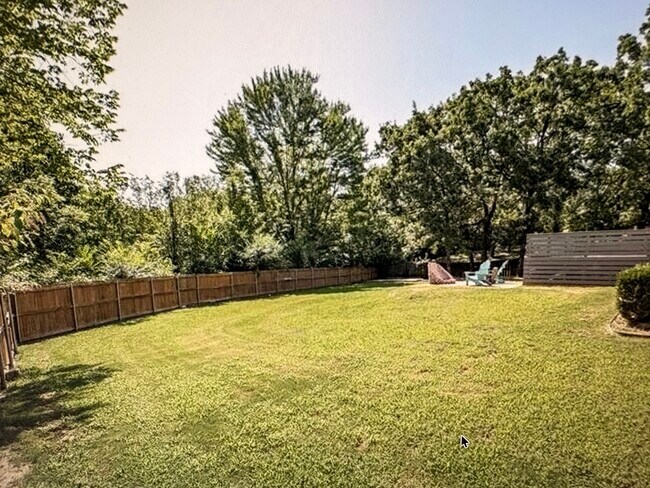 Foto del edificio - 3109 Glen Flora Way