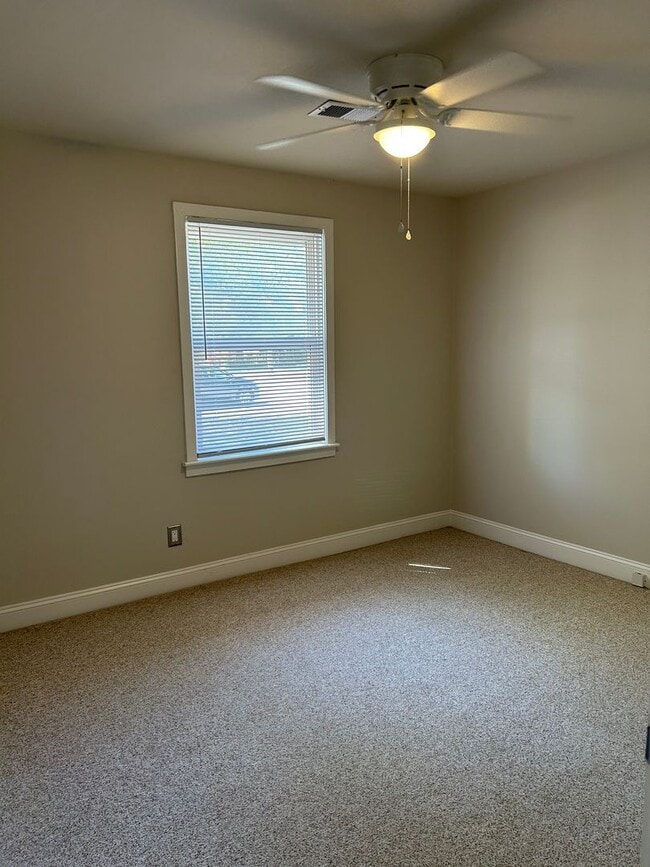 Building Photo - Blossom Street 2 Bedroom Apartment available for Rent July 10th