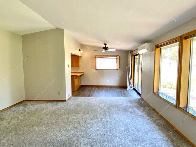 Building Photo - Nature Retreat on 0.6 Acres Near the Desch...